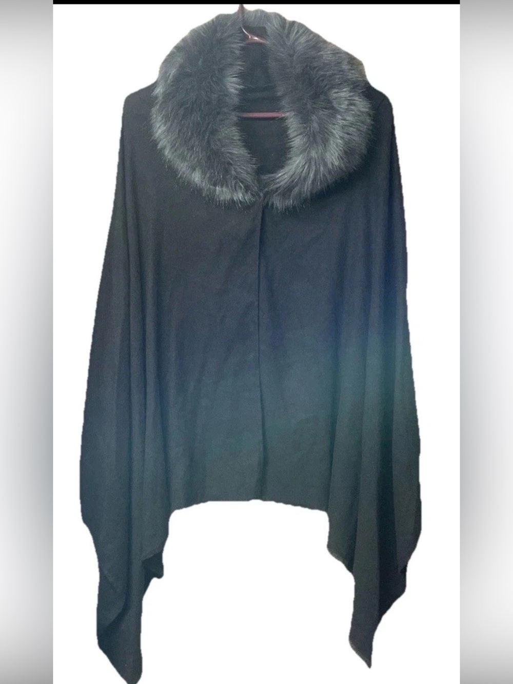 Eyeful Black Shawl Cape Women’s One Size Faux Gray Fur Neck Fits Up To XXL